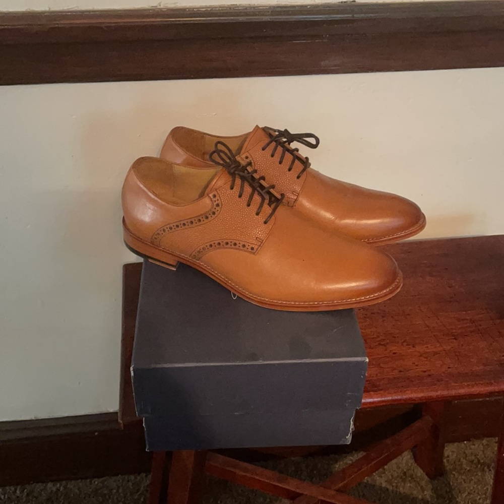 Shoes - Picture 2 of 5